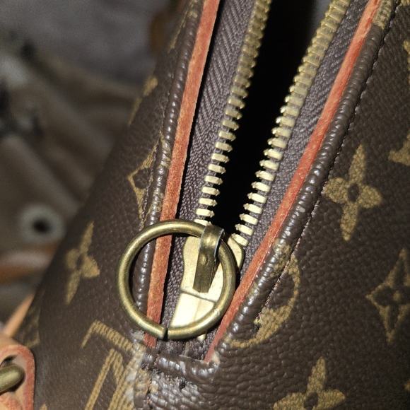 Louis Vuitton backpack - Picture 15 of 16